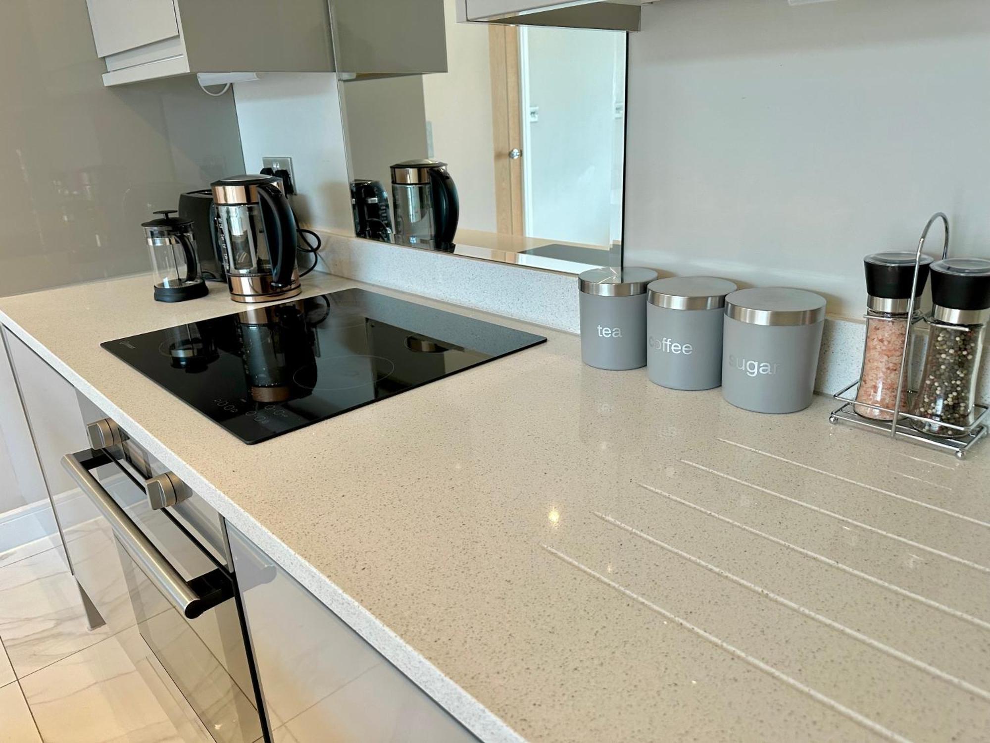 Superior Apartment In Cardiff City Centre Kültér fotó