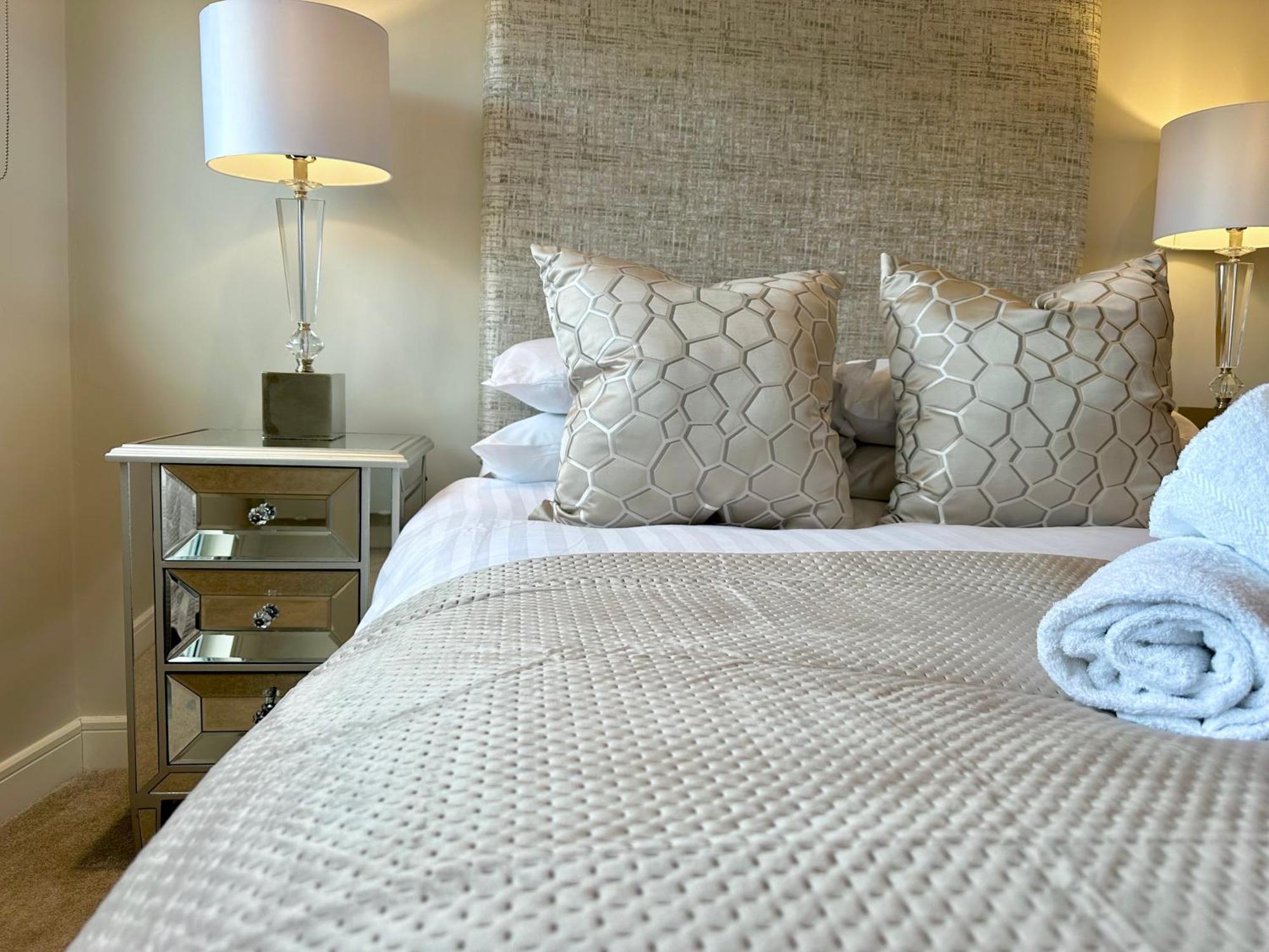 Superior Apartment In Cardiff City Centre Kültér fotó